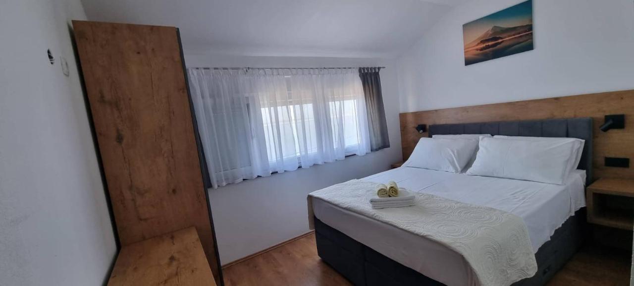 Apartment Petra Stari Grad Kültér fotó