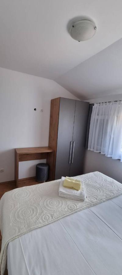 Apartment Petra Stari Grad Kültér fotó